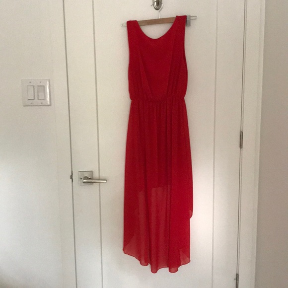 Red dress - Picture 2 of 2